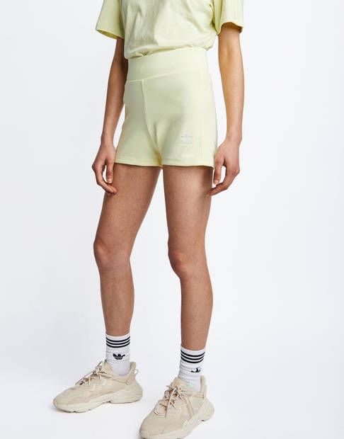 Adidas Originals Tennis Luxe Korte short met 3 Stripes logo in lichtgeel online kopen